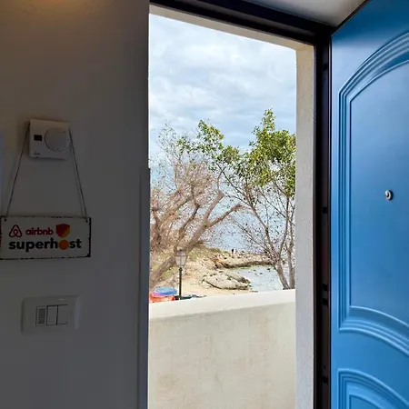 Casa Mariuccia Beachfront *