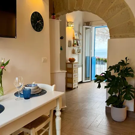 Casa Mariuccia Beachfront * サンタ・フラーヴィア